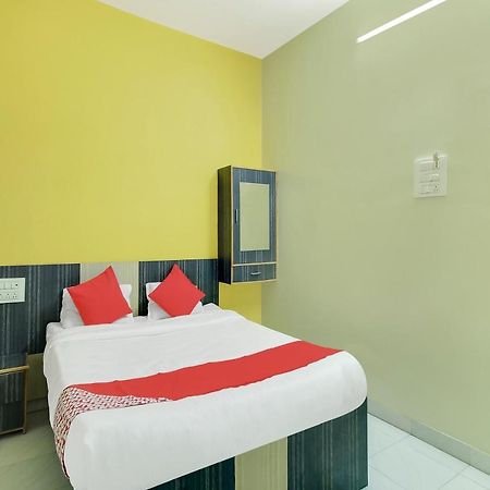 Oyo Flagship 48365 Hotel Shiva'S Castle Chalisgaon Luaran gambar