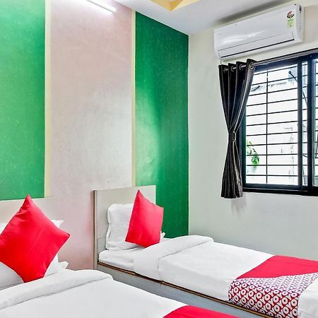 Oyo Flagship 48365 Hotel Shiva'S Castle Chalisgaon Luaran gambar