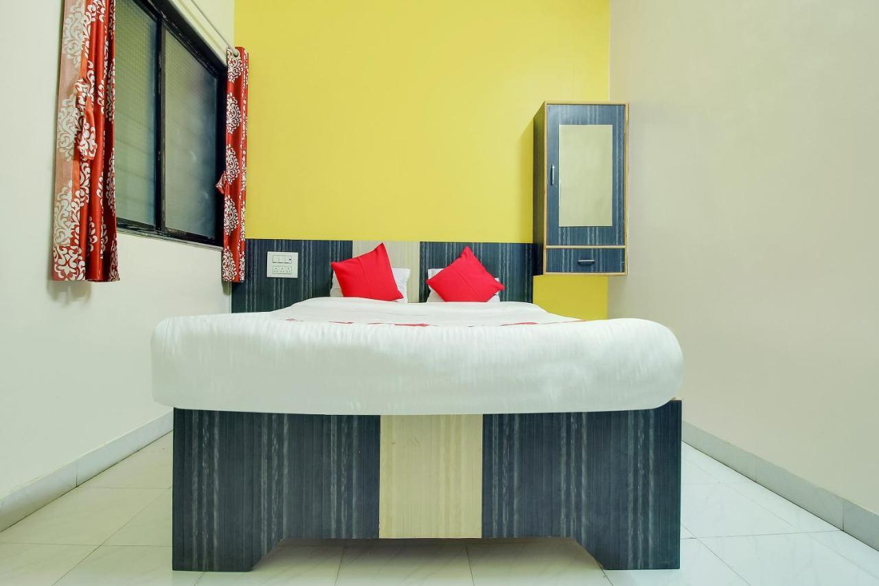 Oyo Flagship 48365 Hotel Shiva'S Castle Chalisgaon Luaran gambar