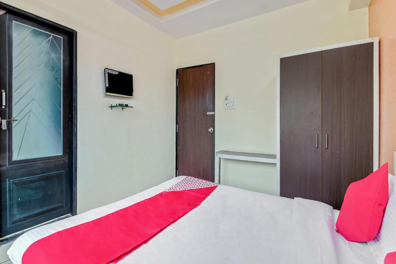 Oyo Flagship 48365 Hotel Shiva'S Castle Chalisgaon Bilik gambar