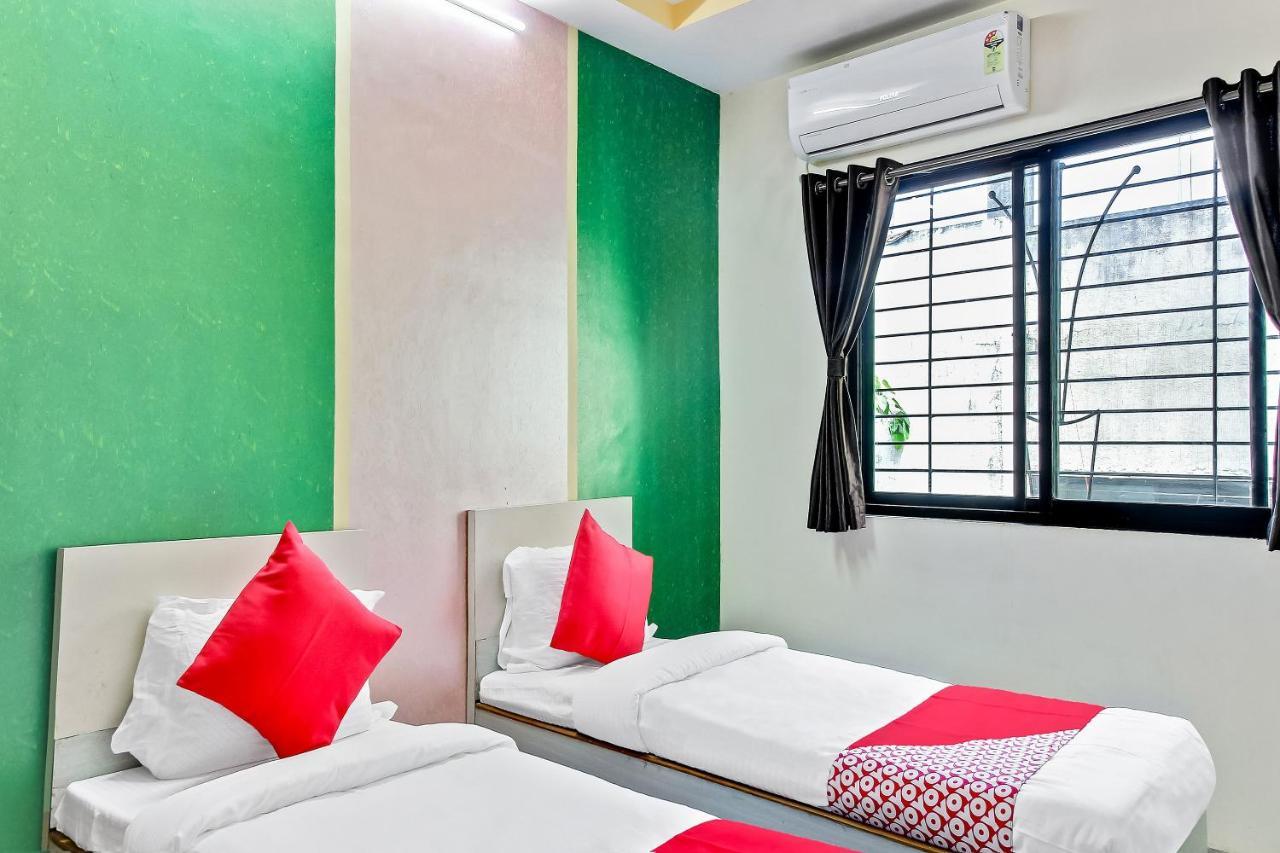 Oyo Flagship 48365 Hotel Shiva'S Castle Chalisgaon Luaran gambar