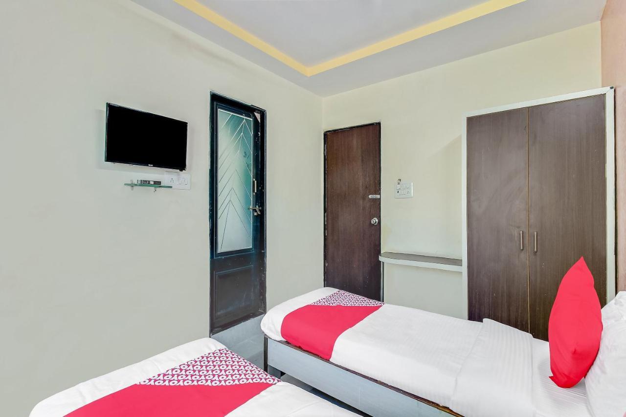 Oyo Flagship 48365 Hotel Shiva'S Castle Chalisgaon Luaran gambar