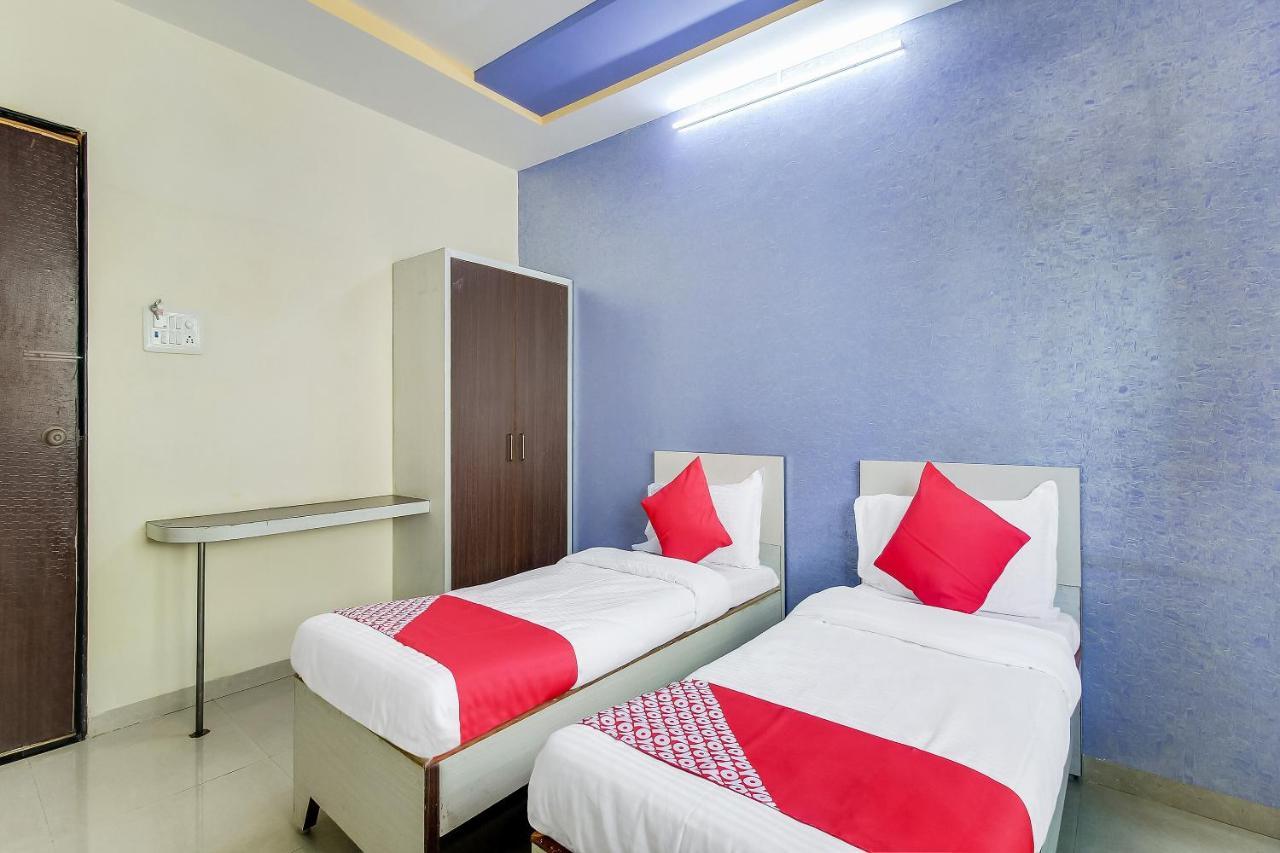 Oyo Flagship 48365 Hotel Shiva'S Castle Chalisgaon Luaran gambar