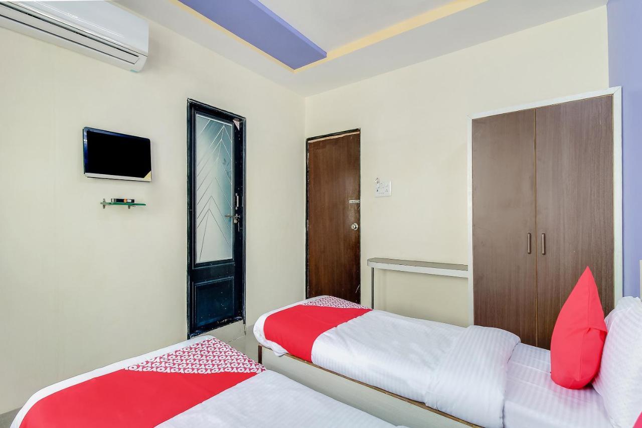 Oyo Flagship 48365 Hotel Shiva'S Castle Chalisgaon Luaran gambar