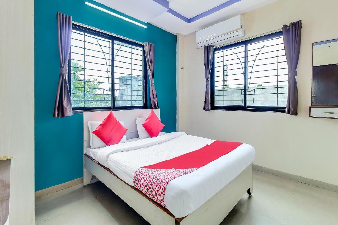 Oyo Flagship 48365 Hotel Shiva'S Castle Chalisgaon Luaran gambar