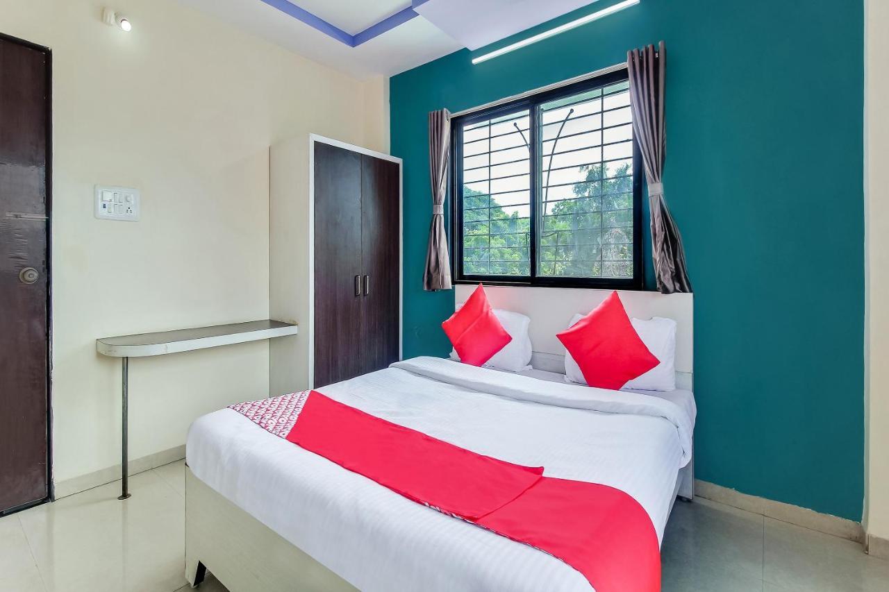 Oyo Flagship 48365 Hotel Shiva'S Castle Chalisgaon Luaran gambar
