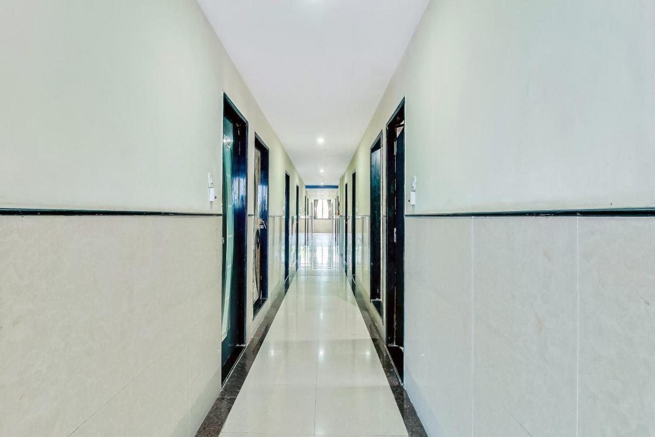 Oyo Flagship 48365 Hotel Shiva'S Castle Chalisgaon Luaran gambar