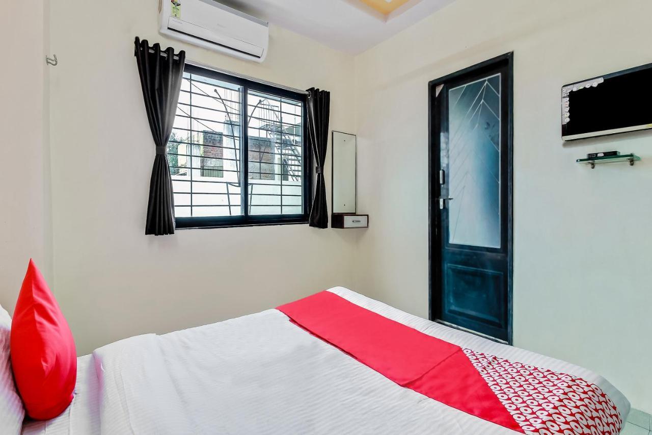 Oyo Flagship 48365 Hotel Shiva'S Castle Chalisgaon Luaran gambar
